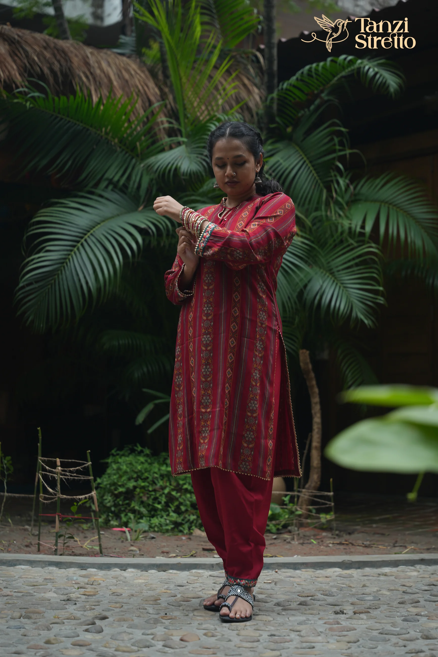 লীলাবতি - Leelaboti Dress - View 3